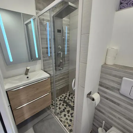 Saint-clair - - Sea View